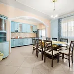 Rroshaj Pensionat Tirana