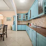 Rroshaj Pensionat Tirana